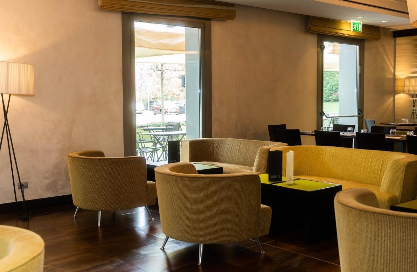 Hotel Cruise Montano Lucino Bagian luar foto